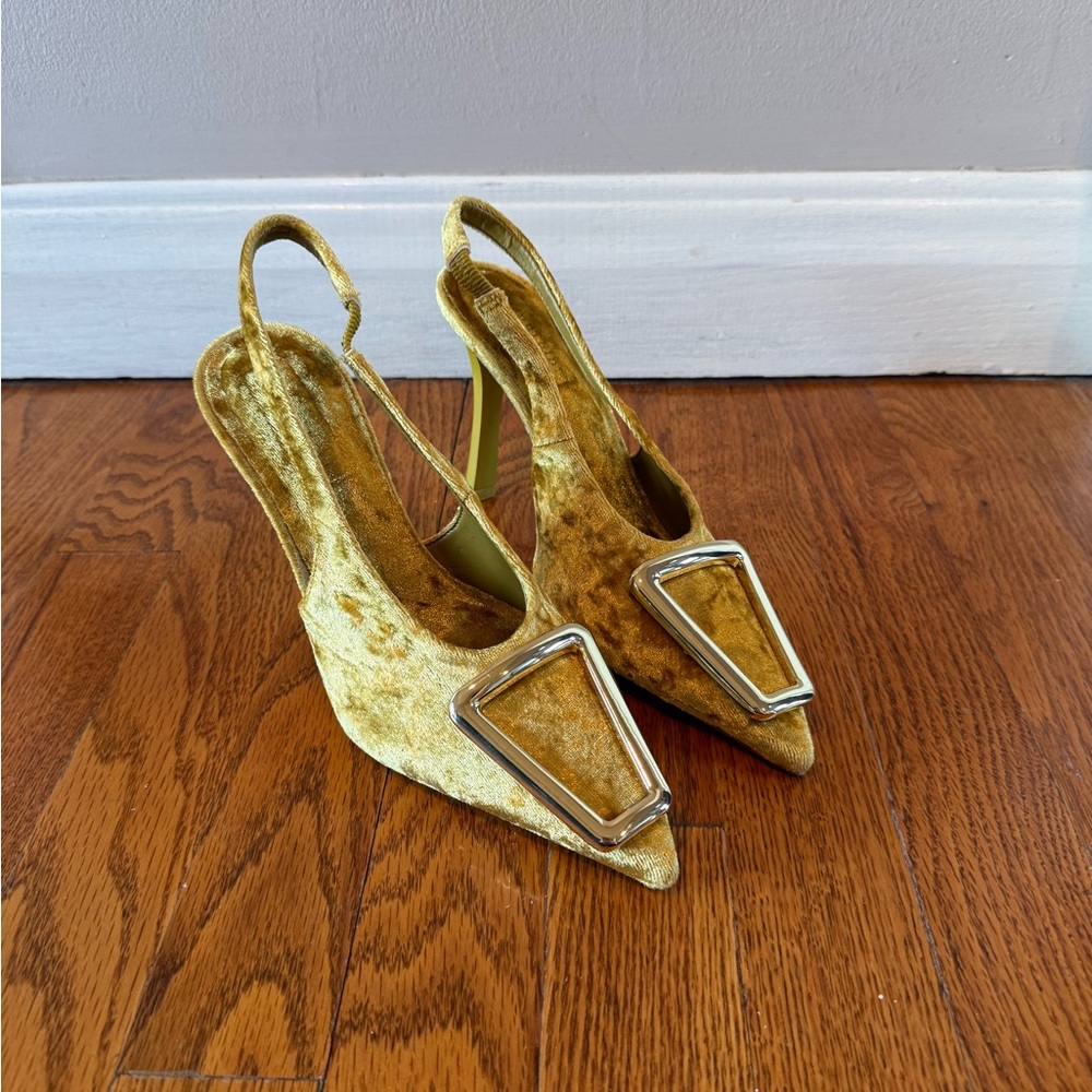 Gianni Bini Jalen Gold Velvet Slingback Pumps